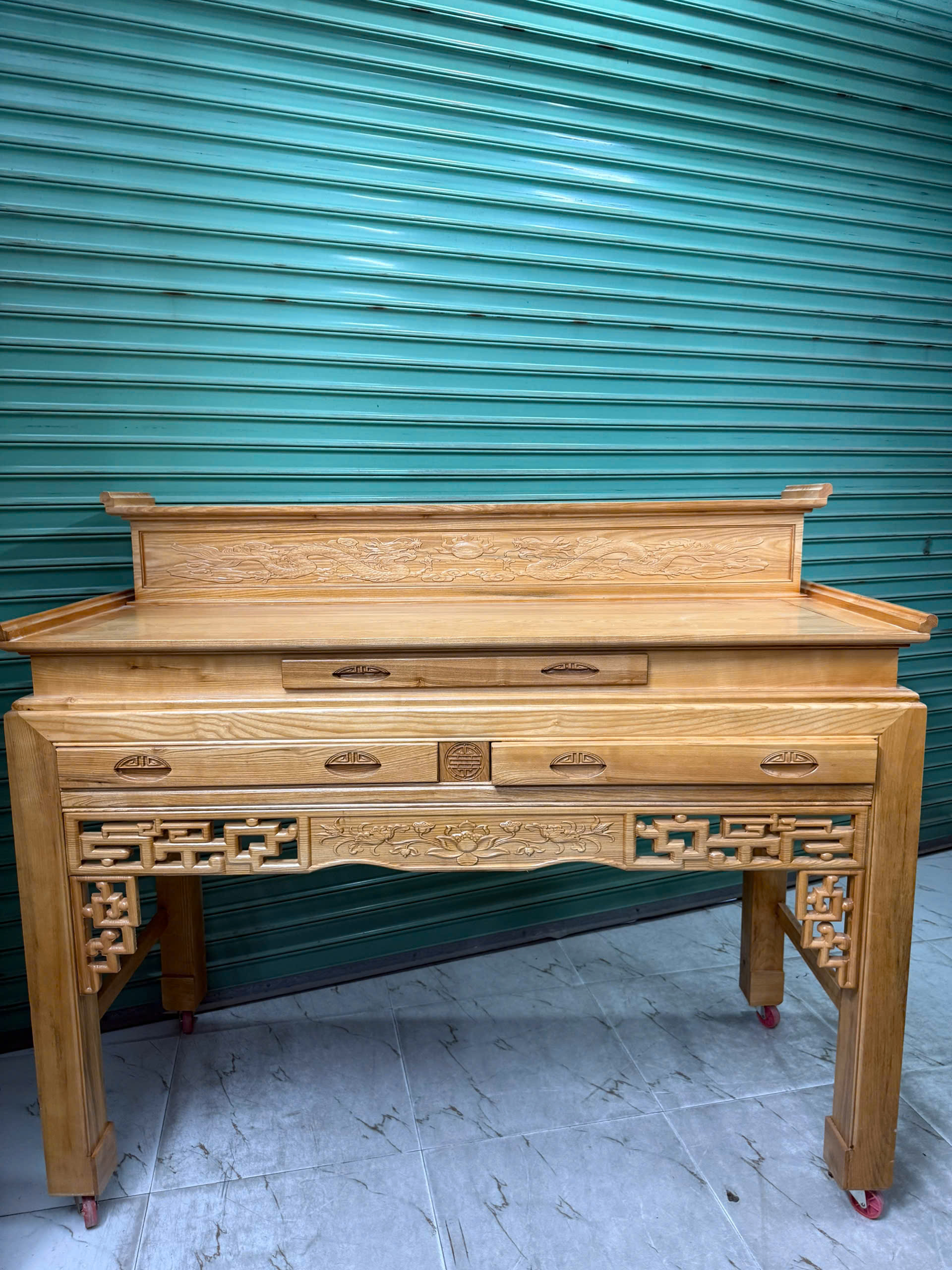 Án Gian Gỗ Sồi 2 Tầng (màu Lau Hương)