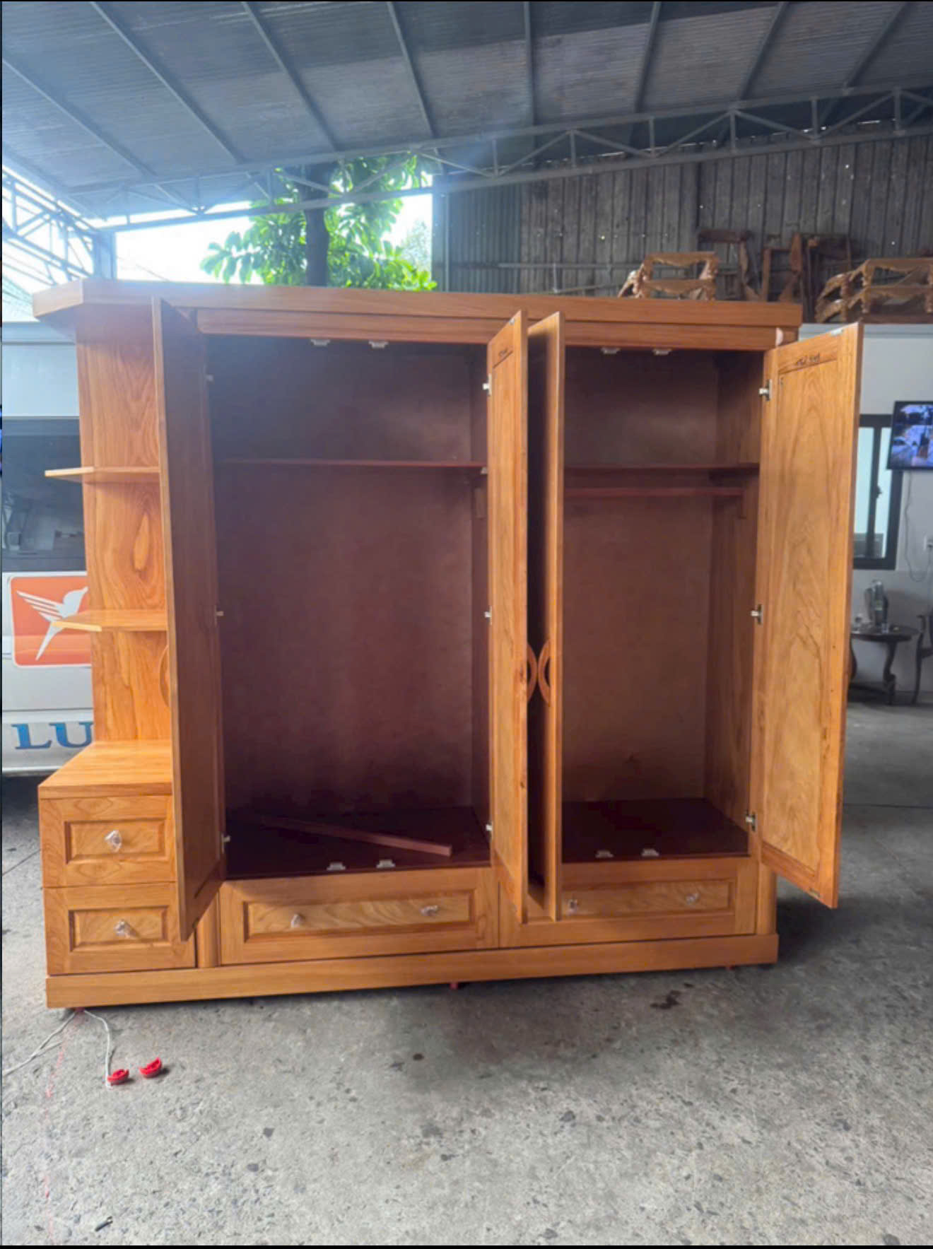 Tủ Áo Gõ Đỏ Phủ 5 Cánh + Kệ Trang Trí - Ảnh 2