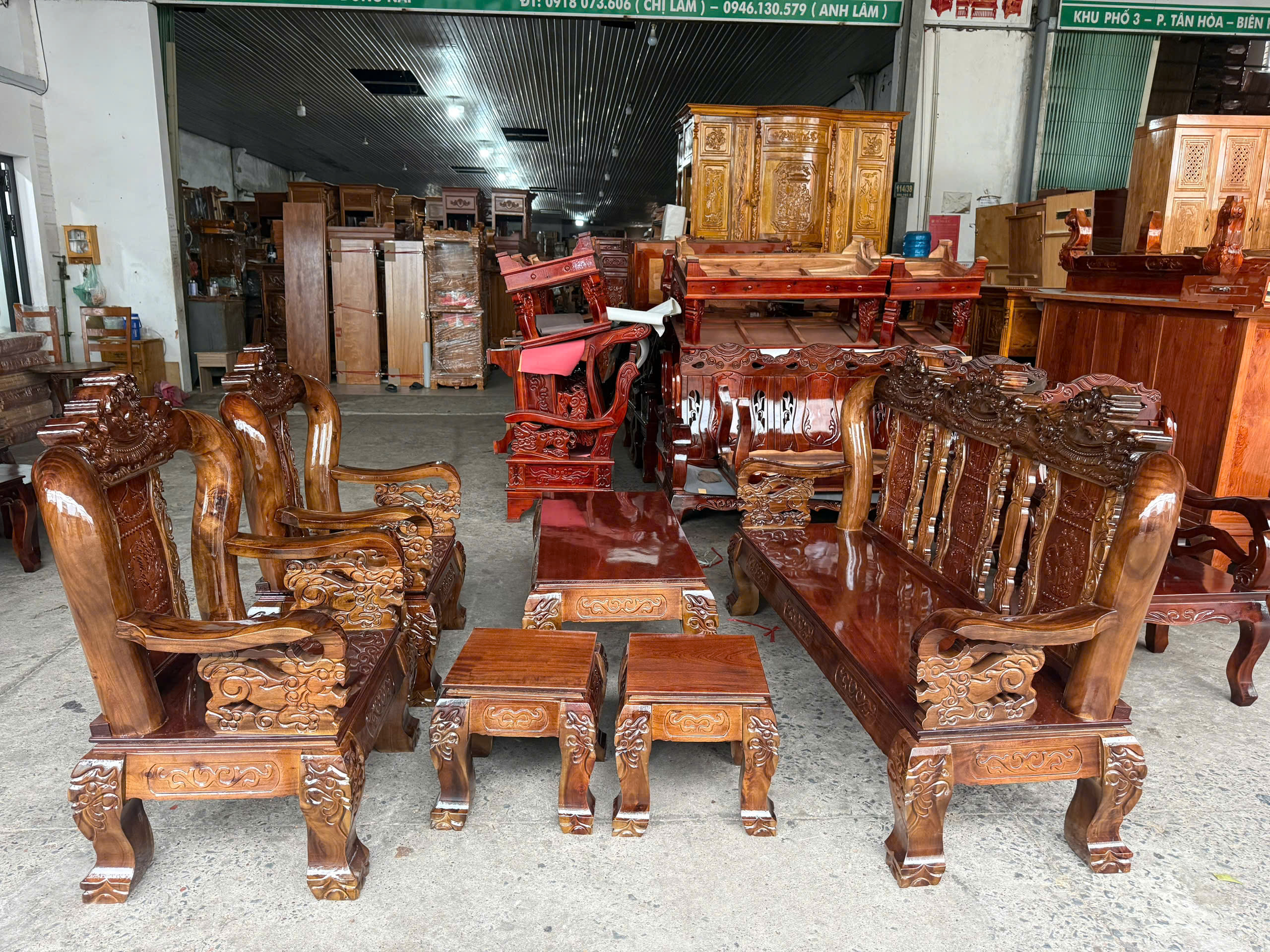 SaLon Gỗ Tràm Nghê Cột 12 (Màu Nhớt) - Ảnh 2