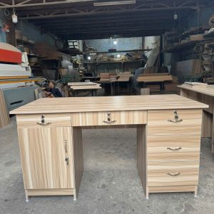 Alternative view of Bàn Làm Việc MDF 4 Chân (gỗ Công Nghiệp)