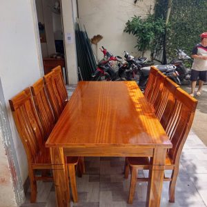 Bộ Bàn Ăn Gỗ Tràm 8 Ghế Chân Vuông màu Vàng (Mặt Xoan Phủ)